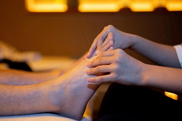 武汉桑拿养生的三大好处：健康、舒适与平和心态